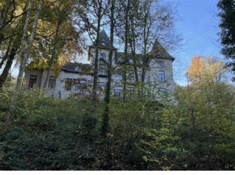 kasteel te koop ardennen|Gerenoveerd 17e eeuws kasteel te koop in de Belgische。